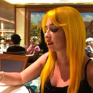 Meet your Posher, Justine